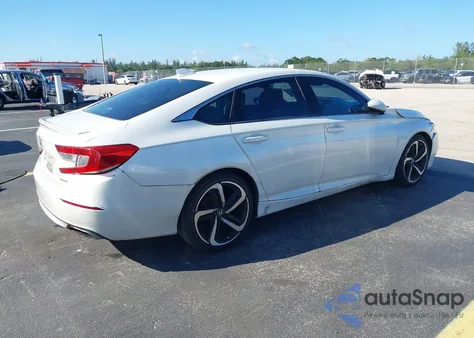 2018 Honda Accord Sport z USA, uszkodzony, nr VIN 1HGCV1F32JA063054